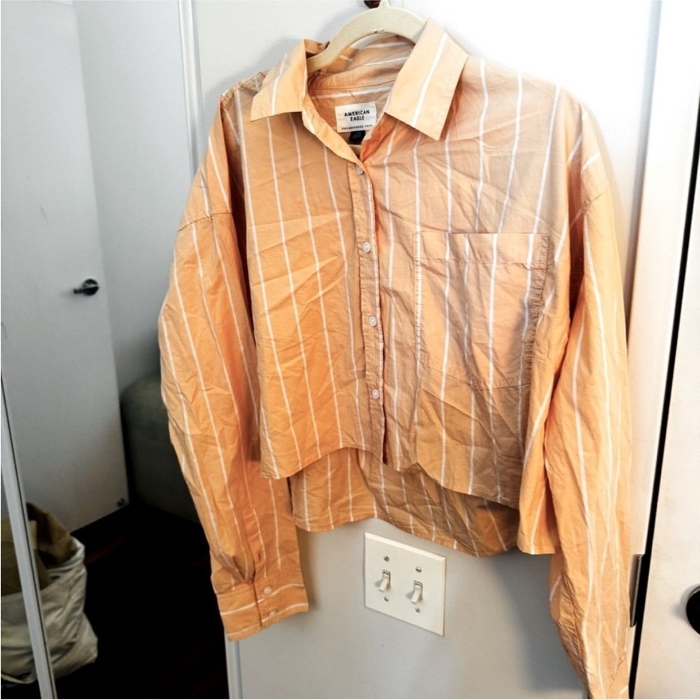 American Eagle Cropped Button Down Peach Stripe L - Picture 3 of 4